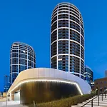 Sky Park Deluxe - Castle View - Free Parking * ברטיסלאבה