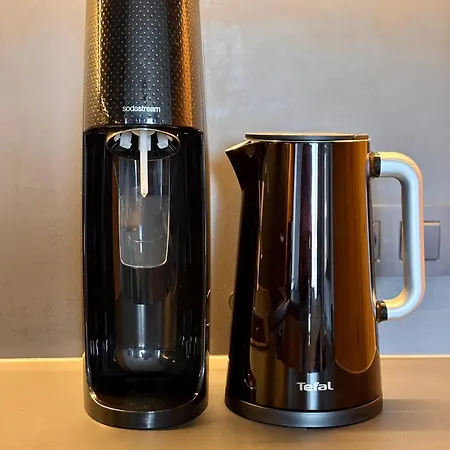 Sky Park Deluxe - Castle View - Free Parking Apartment