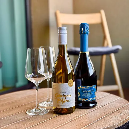 Sky Park Deluxe - Castle View - Free Parking Μπρατισλάβα