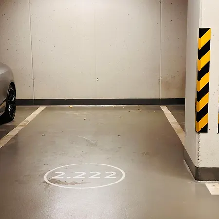 Διαμέρισμα Sky Park Deluxe - Castle View - Free Parking *