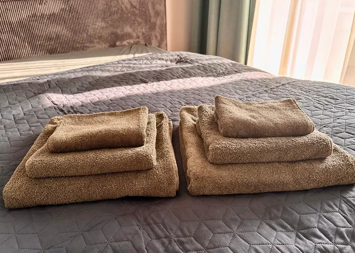 Sky Park Deluxe - Castle View - Free Parking