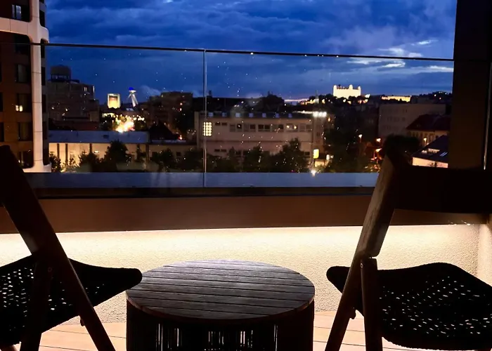 Sky Park Deluxe - Castle View - Free Parking * Bratislava