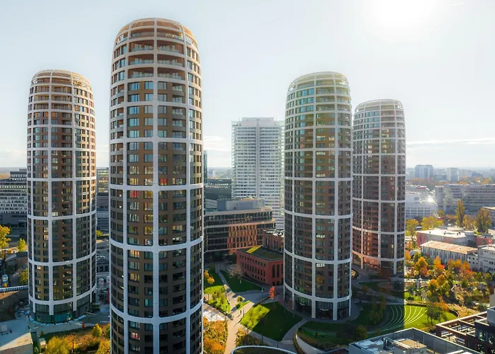 Sky Park Deluxe - Castle View - Free Parking Apartamento *